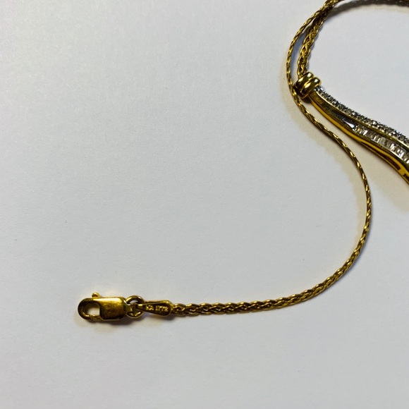 Gold plated v necklace from Macy’s - Picture 3 of 4